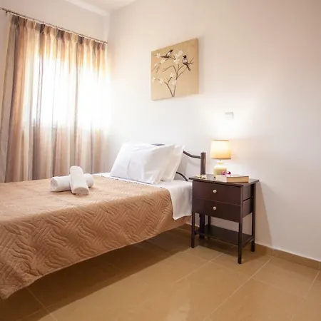 Elena Modern - Close To The Beach And City Center