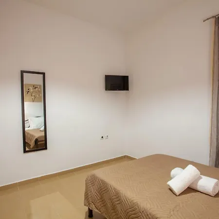 Daire Elena Modern - Close To The Beach And City Center Resmo